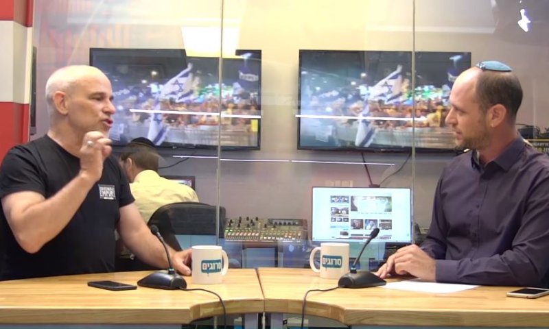 גדי טאוב: "שפנים, איפה אתם? עורפים את הימין"