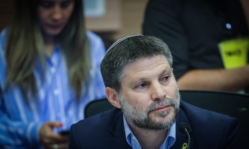 סמוטריץ': "לא יודע להסביר את הדהירה לעסקה"