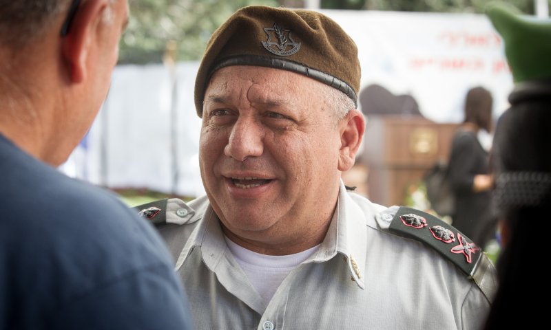 האלוף נגד איזנקוט: הוא היה רמטכ"ל בעיצומו של המהלך הזה