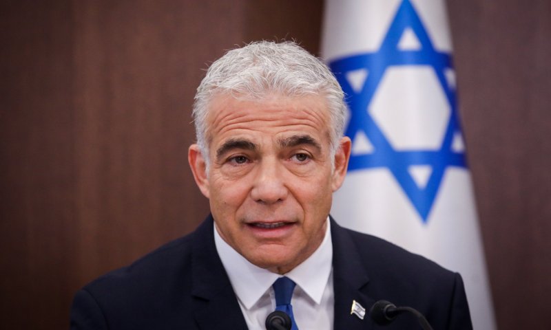 ביקורת מפתיעה על לפיד: "טמטום שאין כדוגמתו"