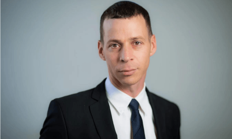 עמית סגל מרצה ב'גולה'