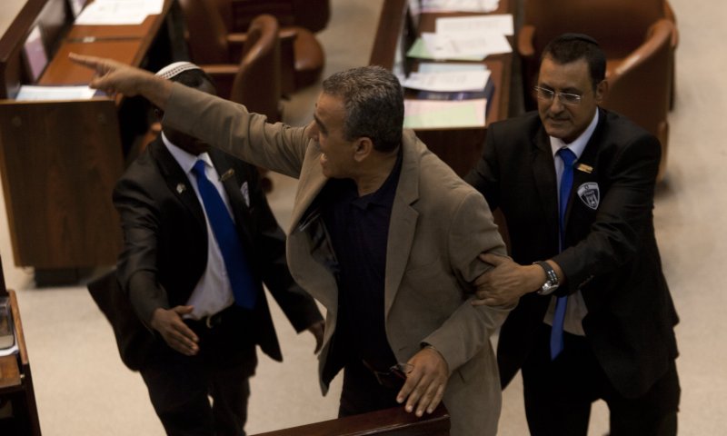 חוק הלאום עבר: זחאלקה השתולל והורחק. צפו