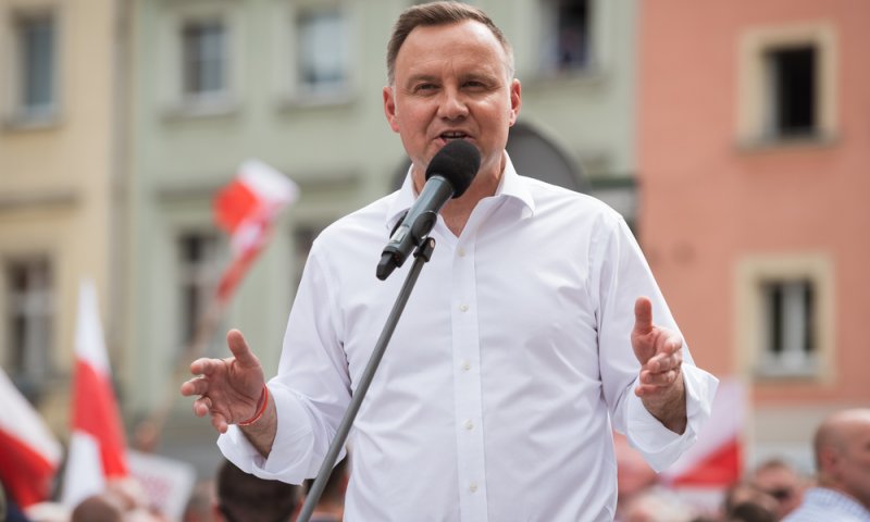 פולין מגיבה: "רואים לשלילה את הפעולות של ישראל"