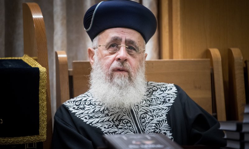 הרב יוסף הודף את האיום של מנדלבליט על הרבנות