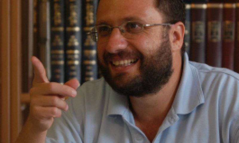 ה'סקר' של נעם פדרמן: מי מגיע להלוויה של פרס