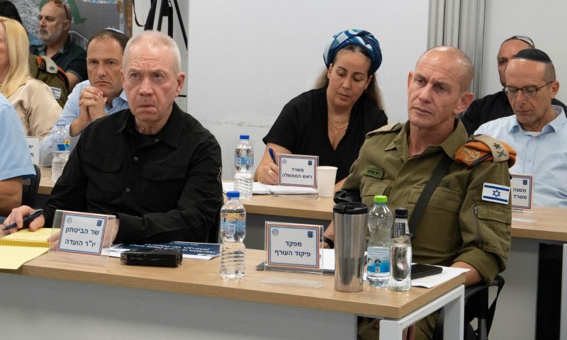 גלנט: "התגובה תהיה מדויקת, כואבת ומפתיעה כלפי איראן״