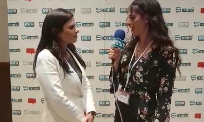 צפו: מאחורי הקלעים של כנס סרוגים עם הפוליטיקאים