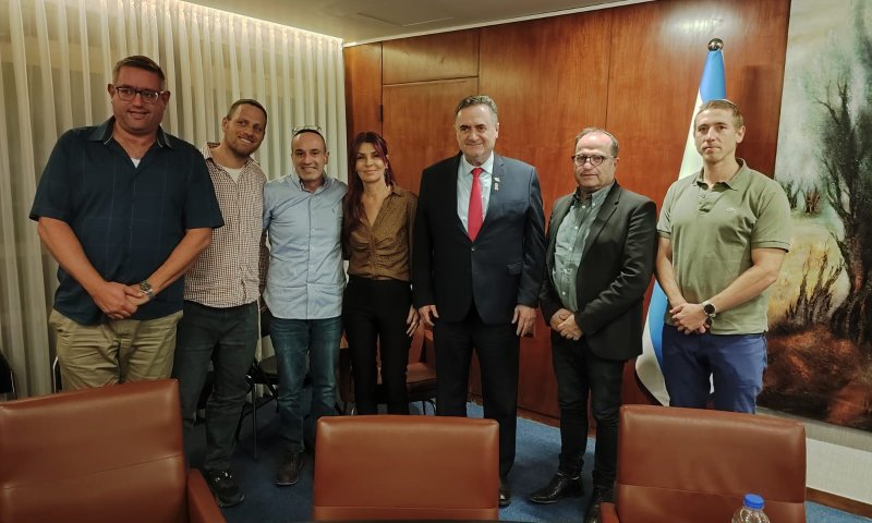 שר הביטחון למשפחות השכולות: מחויבים לחסל את חמאס