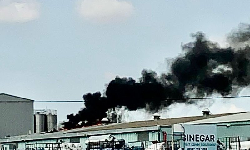 המטח לעוטף עזה: פועל נפצע מרסיס, נזק למפעל