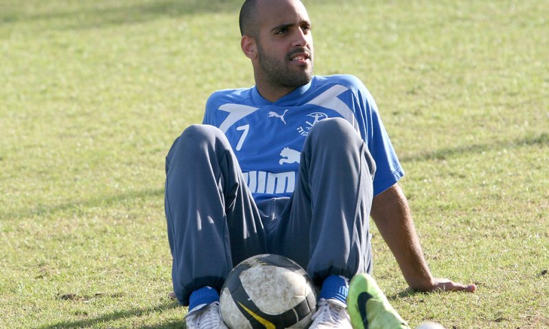 הותר לפרסום: זה הכדורגלן הבכיר שנעצר הלילה