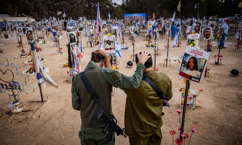 "אני אומר קדיש במשך שנה על נרצחי ה-7.10 שאינני מכיר כלל"