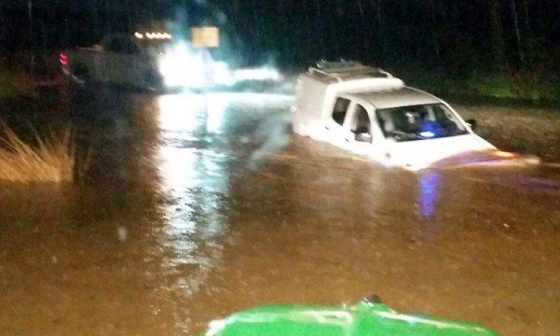 נחל הגעתון בנהריה עלה על גדותיו, בתים הוצפו