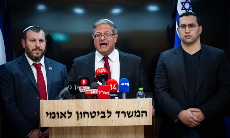 השר בן גביר, אל תפרוש עדיין מהממשלה!