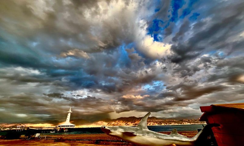 מדהים: כשסופת "ביירון" פגשה את אילת