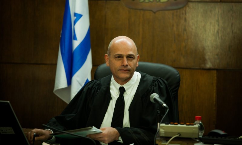 השופט אורנשטיין שוחרר בתנאים מגבילים
