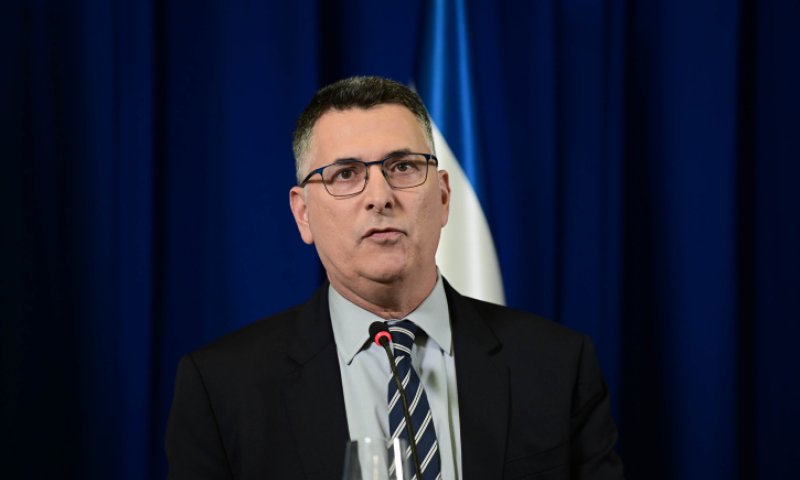 גדעון סער מפתיע: מסכים עם דודי אמסלם