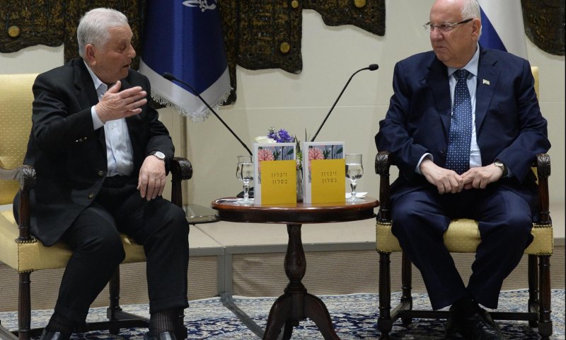 זיכרון בסלון "אתה הדוגמא המוחשית ביותר לניצחון״