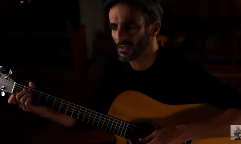 "הפסקתי להיות חכם": יוסי נטיב בסינגל מרגש. צפו