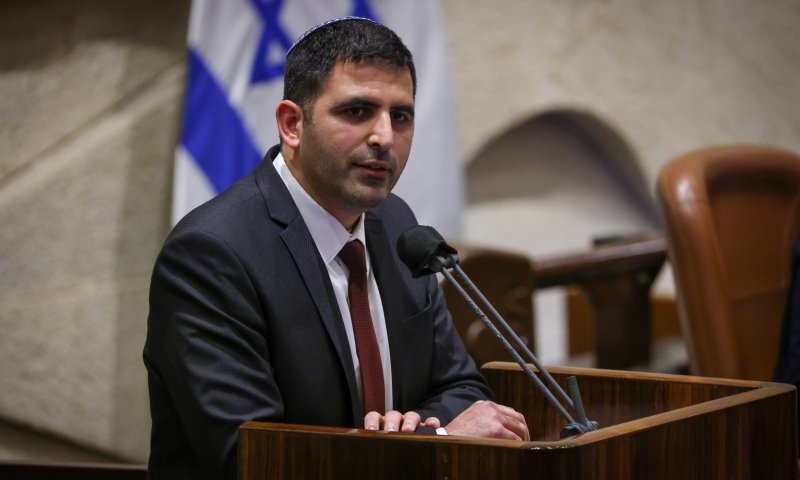 "חתרנות פקידותית": קרעי תוקף את הייעוץ המשפטי