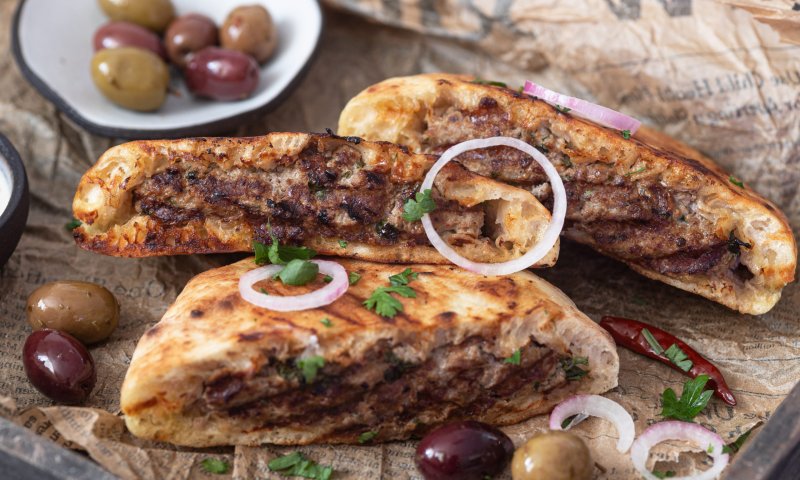 5 מרכיבים בלבד: מתכון קל לעראיס עסיסי