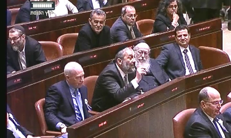 צפו: גם בכנסת דרעי לא מוותר על המכלוף
