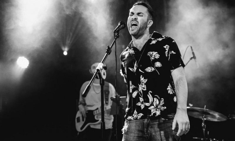 הזמר והיוצר איתן פלד בשיתוף פעולה חדש