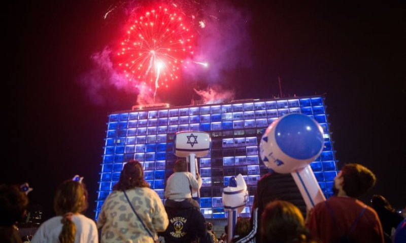 העיתונאי הסרוג: לבטל את טקסי יום הזיכרון והעצמאות