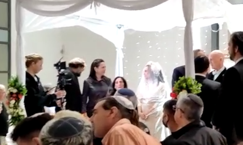 מרגש: תמונות ראשונות מהחתונה של בנימין הורגן