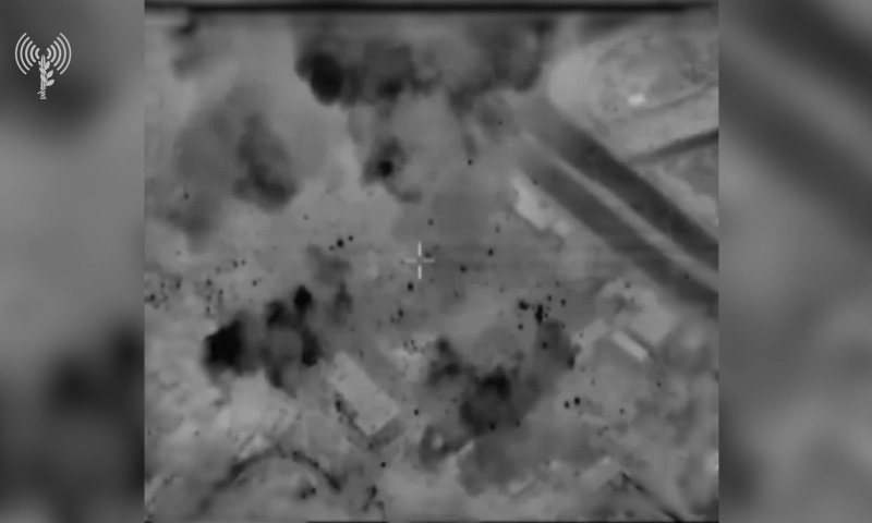 תיעוד: 'הקש בגג' ברצועת עזה, האזרחים נמלטים