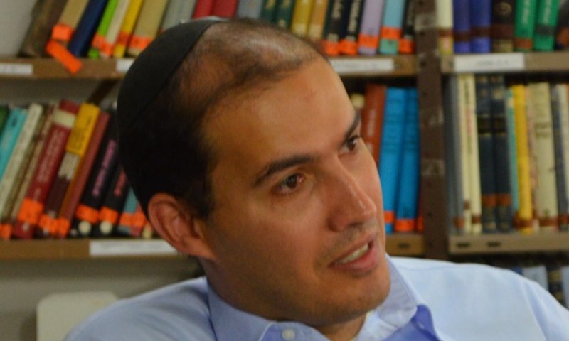 גישת הרב אבינר ללימוד זוגי פוגעת בתורה/ תגובה