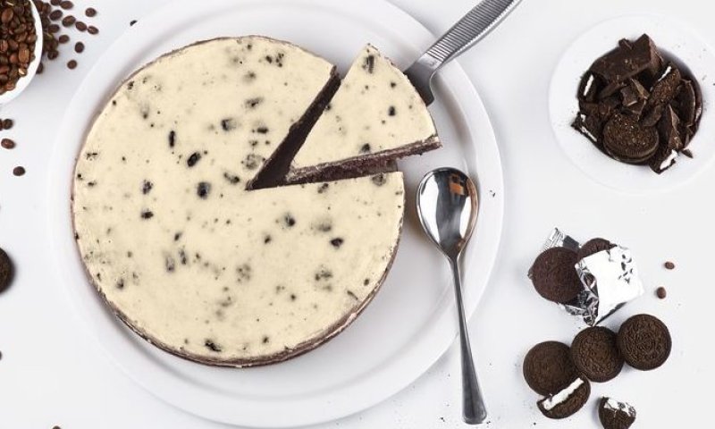 מתוק ללא אפייה: מתכון מהיר לעוגת גבינה ואוראו