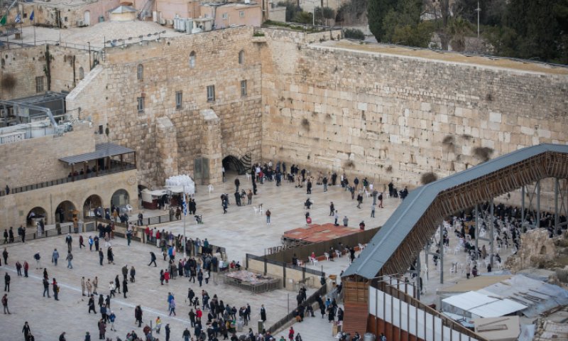 רבנים סרוגים בקריאת חירום: "בואו לכותל"