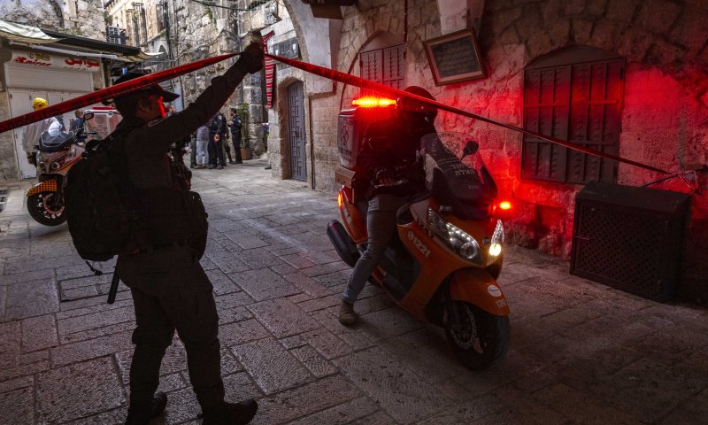 פיגוע דקירה בעיר העתיקה: השוטרים לכדו את המחבלת