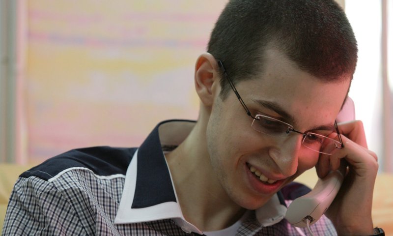 משוחרר מעסקת שליט נעצר בגין עיסוק בטרור