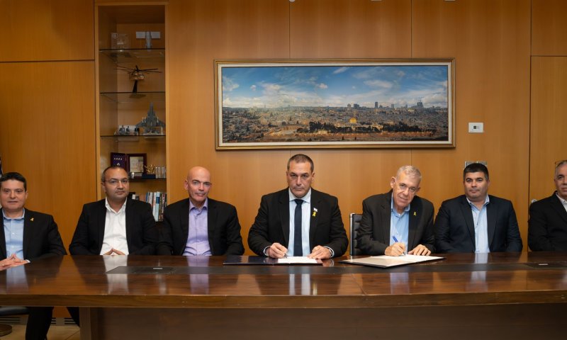 על רקע האיומים מתימן ואיראן: עסקת ענק לתעשייה האווירית