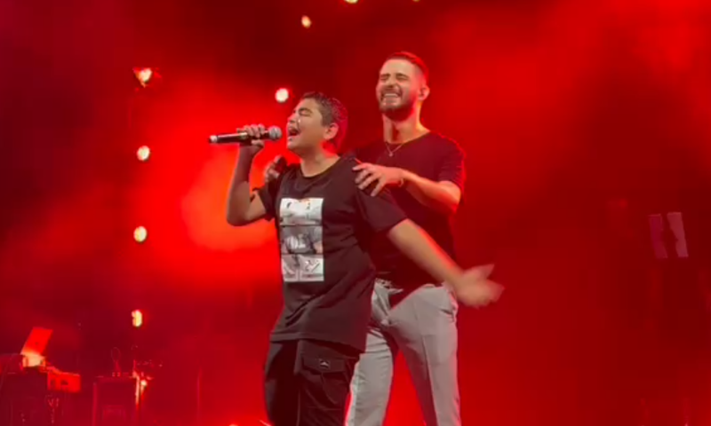 נאלץ לרדת מהבמה | דרמה בהופעה של עדן חסון