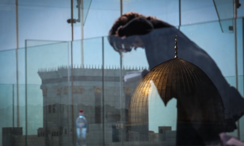 חתן נעצר בהר הבית בחשד שהתפלל במקום