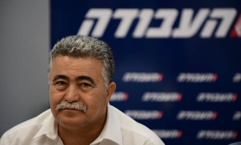 "ולדימיר מנתניה": הראיון המביך של עמיר פרץ. האזינו