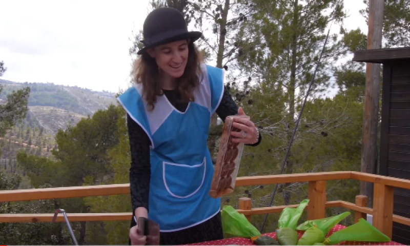 מעז יצא מתוק: הסרוגה שעזבה הכל למען השוקולד