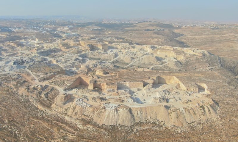 עתירה:הפלסטינים ממשיכים להשתלט על אדמות מדינה