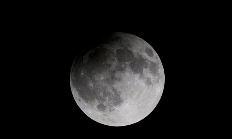 נאס"א בהודעה דרמטית: "מצאנו מים על הירח"