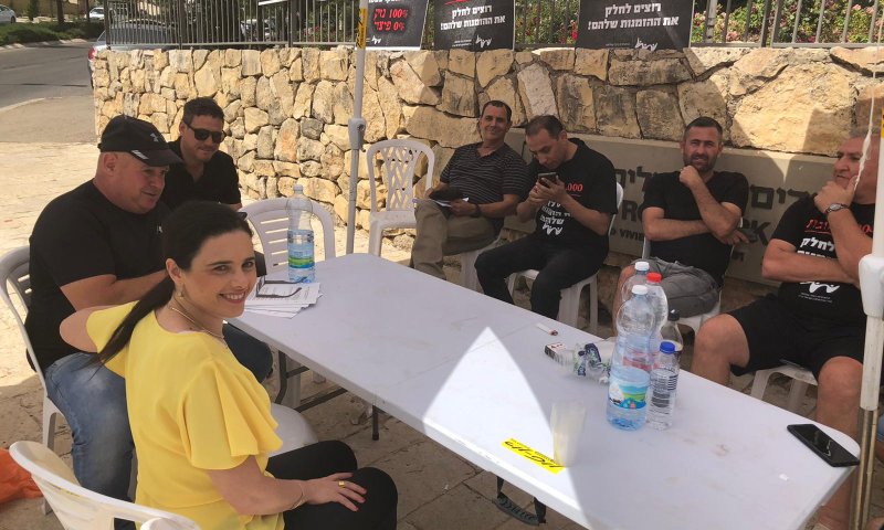 שקד: הממשלה לא טרחה לבנות תכנית לבעלי אולמות