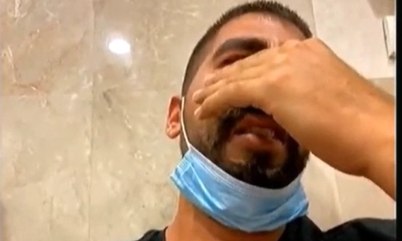 צפו: הצעיר שנעצר באלימות בגלל מסכה פרץ בבכי בדיון