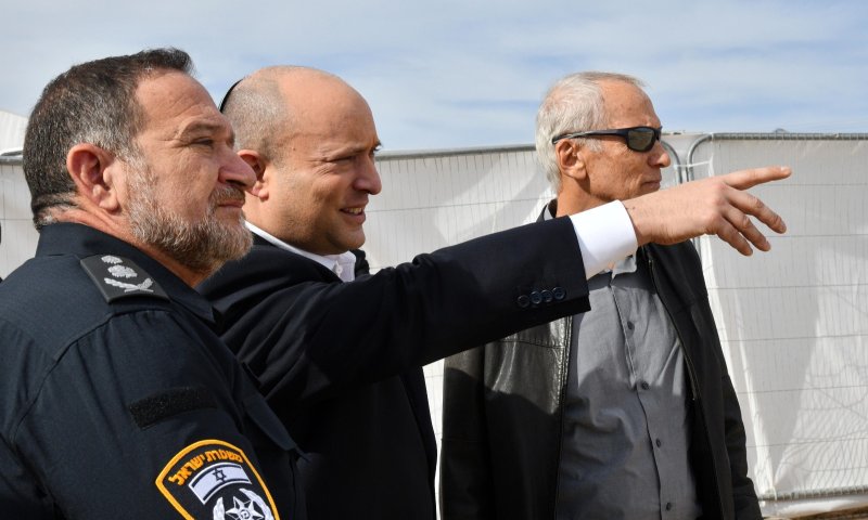 בנט בדרום: "אנחנו עוברים מהגנה להתקפה"