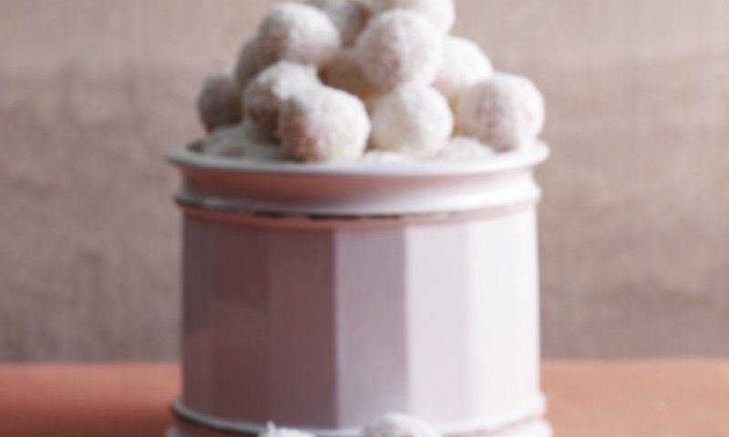 מתנות קטנות: מתכון לכדורי תמרים בריאים במיוחד