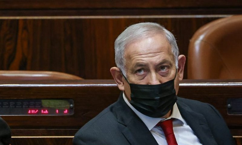 תמונת היום: נתניהו ואדלשטיין, גב אל גב
