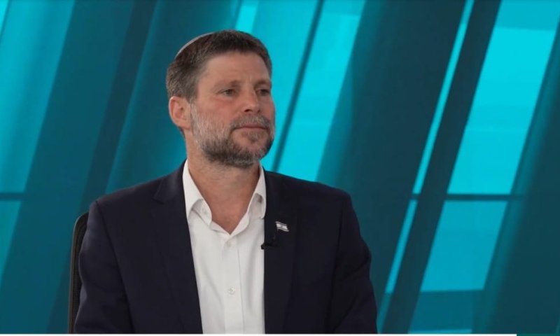 סמוטריץ' לסרוגים: "לא מודאג מהסקרים, אנחנו מחוללים מהפכות"