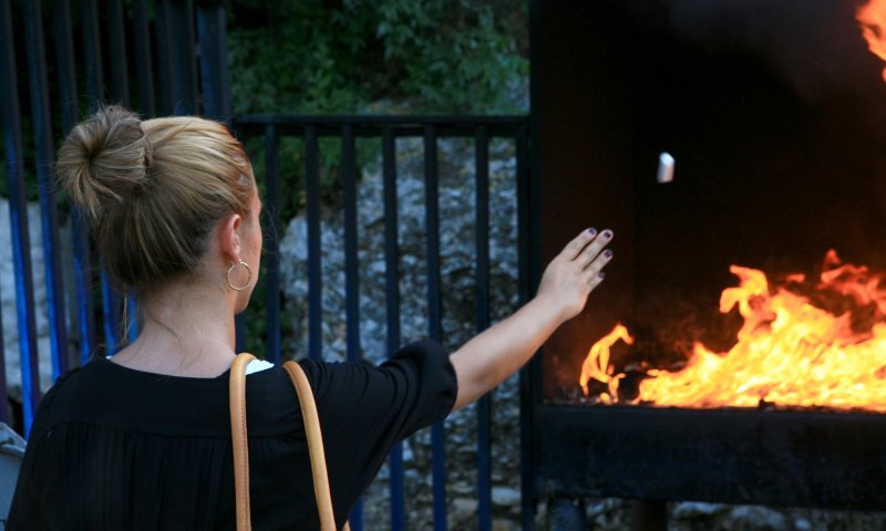 'אפילו לא בעזרת ה"; על עלוני סוחרי ההבטחות
