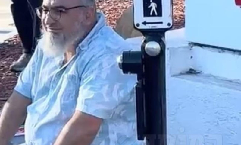 דיווח: החשוד שהיכה למוות מפגין &ndash; פרופסור בן 50 מקליפורניה