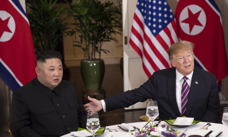 אכזבה: פגישת טראמפ וקים הסתיימה ללא הסכם